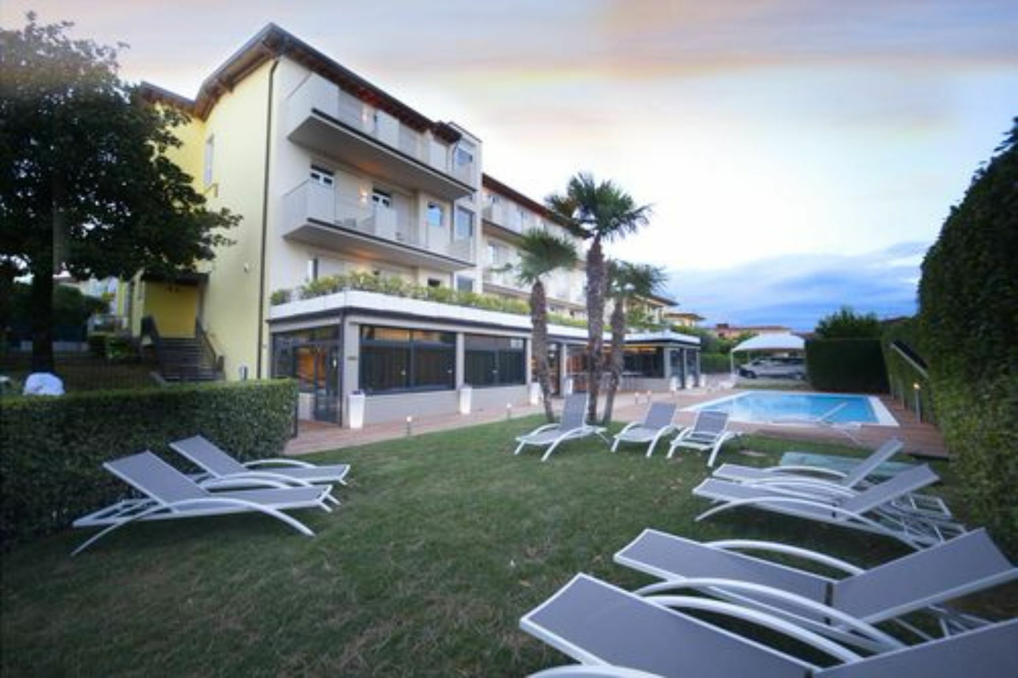Hotel Palazzo Del Garda & Spa Desenzano del Garda Dış mekan fotoğraf